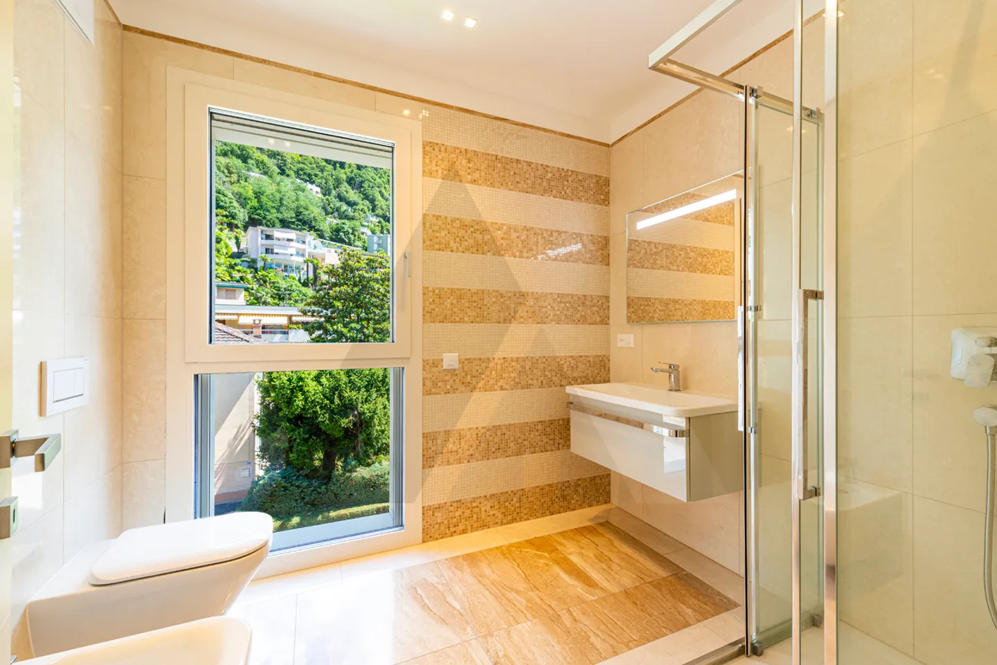 LUXURY PENTHOUSE – BOAT PLACE – SECONDARY RESIDENCE - Photo 12 of 14