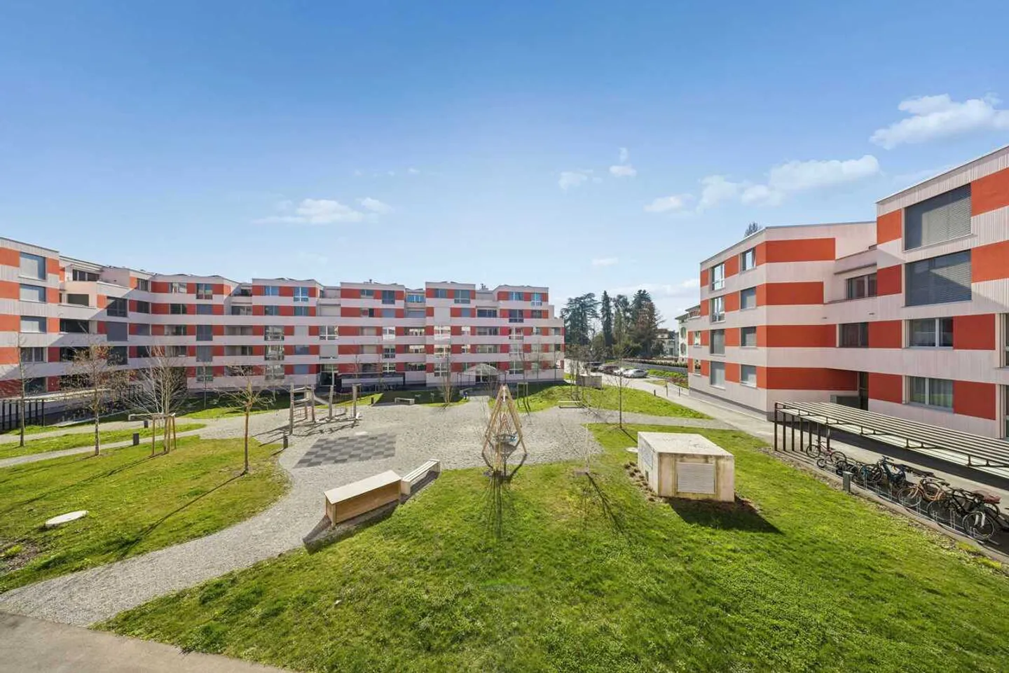 Bright 4.5-room apartment with two loggias in Romanshorn for sale - Photo 13 of 13