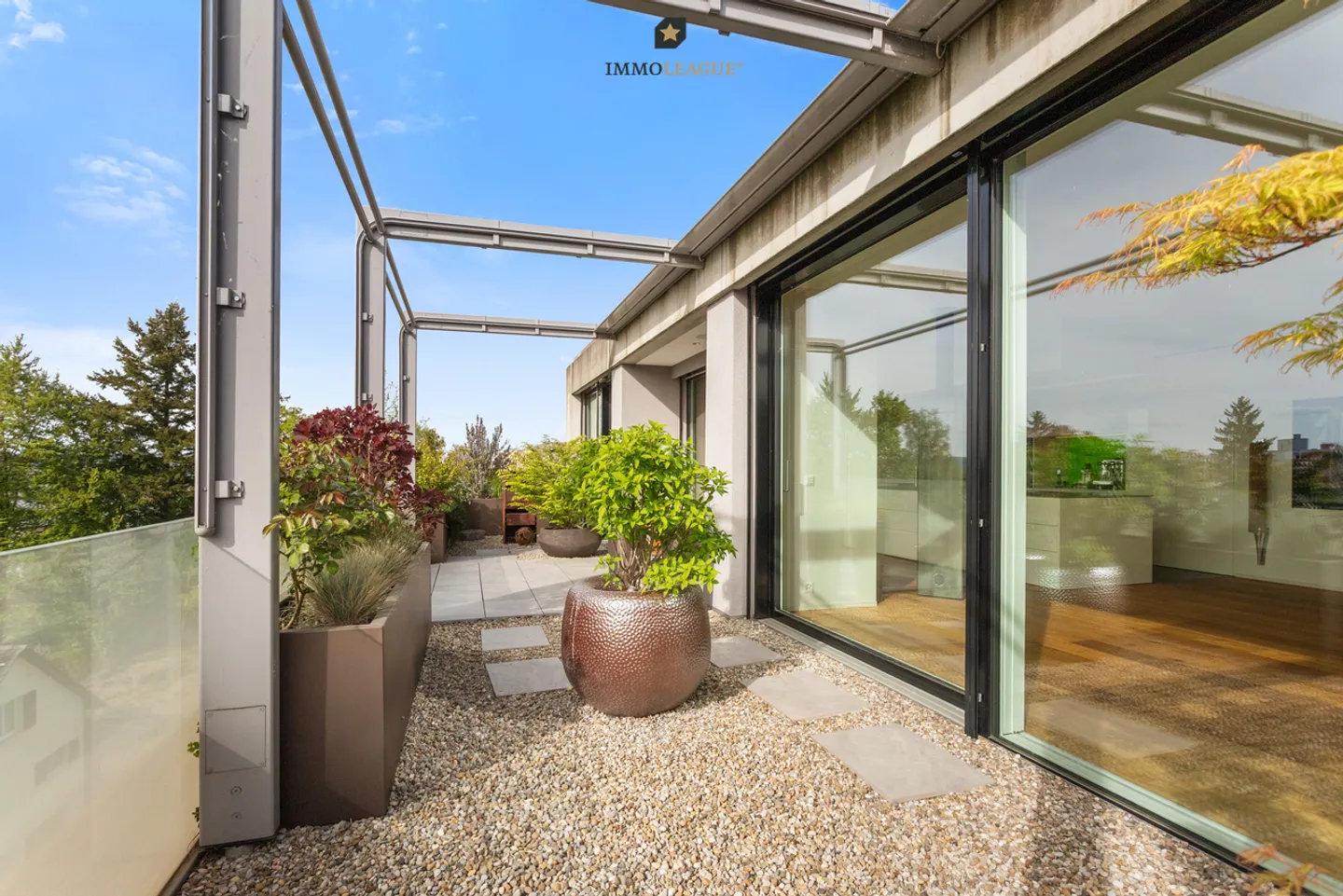 Fantastic luxurious penthouse apartment - where comfort meets style. - Photo 8 of 13