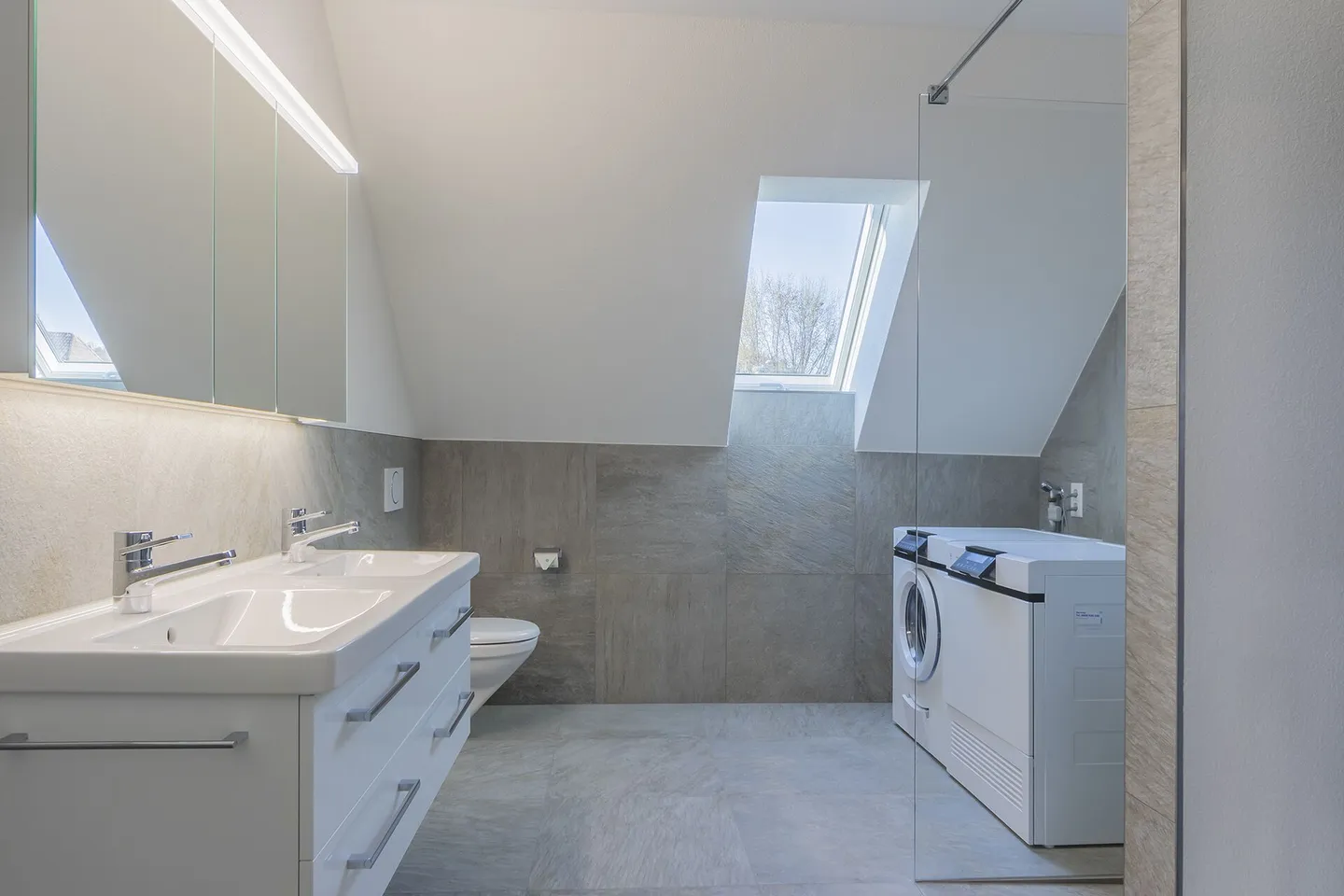 Spacious 4.5-room apartment (including carport & parking space) - Photo 11 of 14