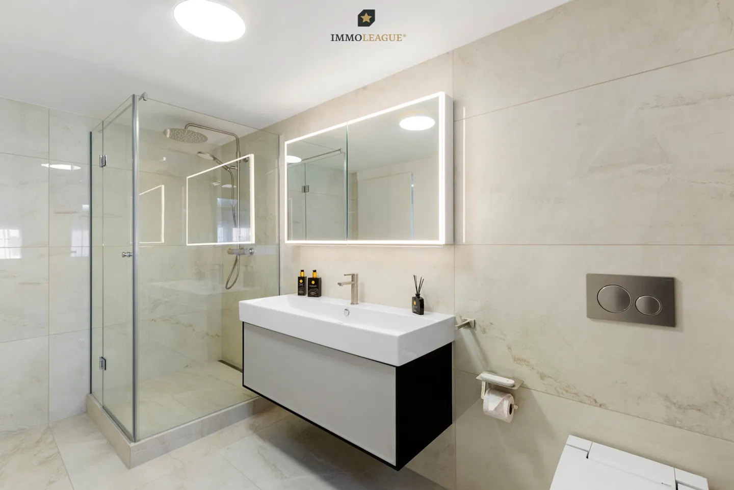 Versatile family idyll with exceptional space - Photo 5 of 8