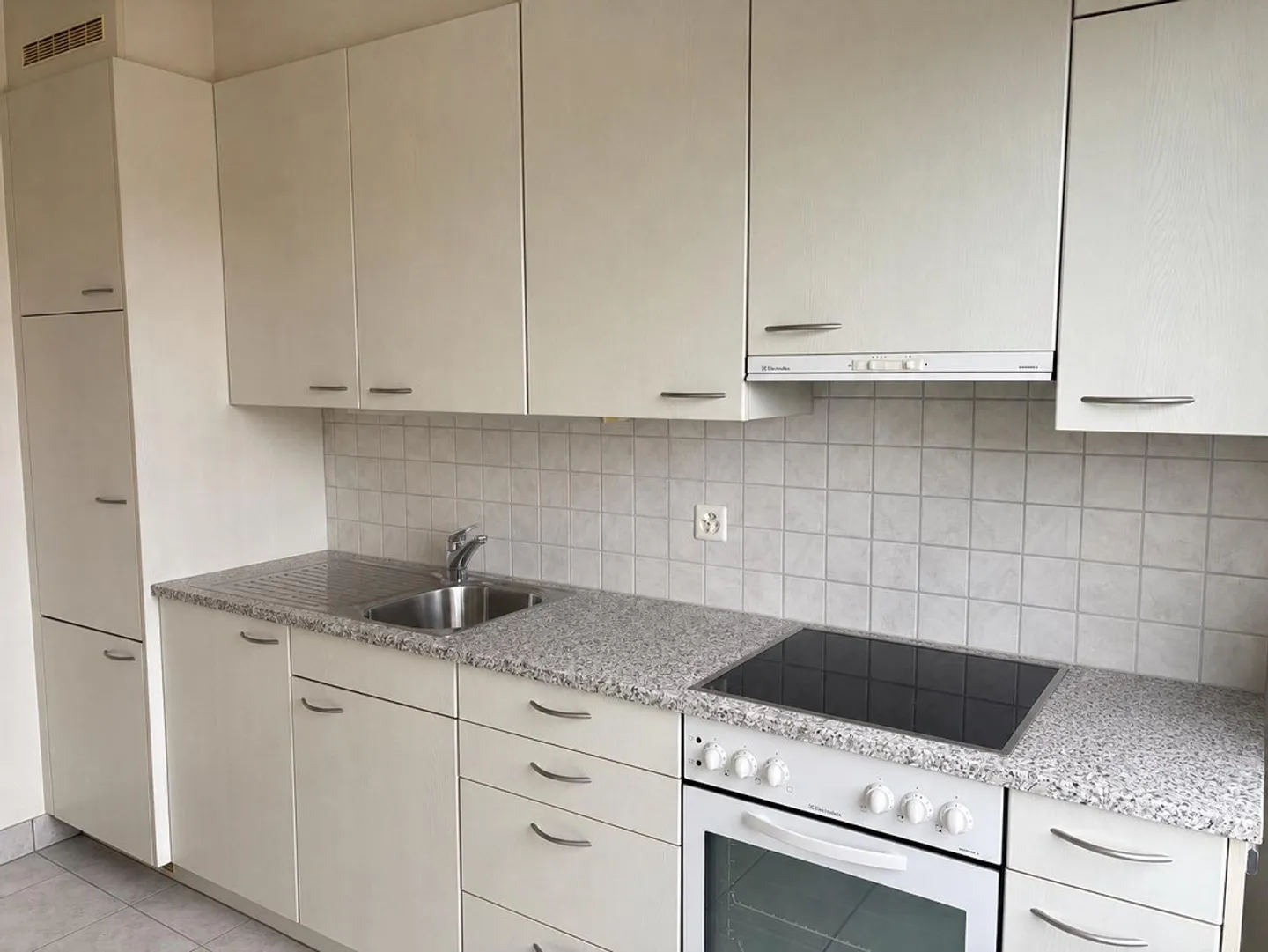 Grande appartement de 2 pièces avec deux balcons - Photo 5 sur 6