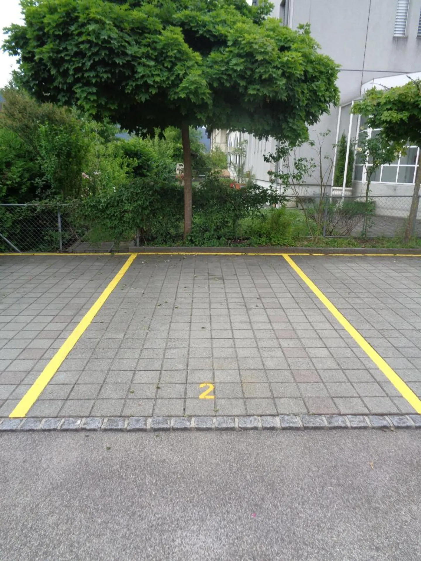 Place de Parking Extérieure à Delémont - Photo 3 sur 5