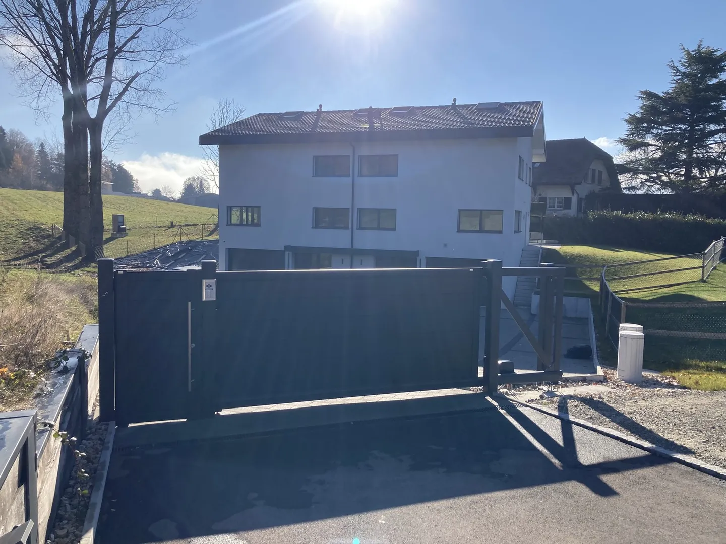 8-Zimmer Villa - Foto 1 von 13