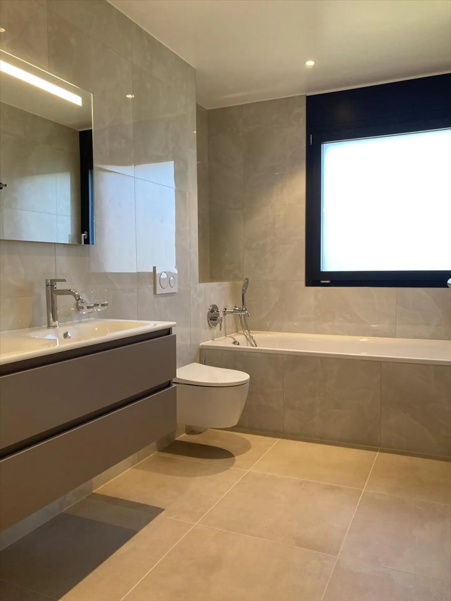 8-Zimmer Villa - Foto 2 von 13