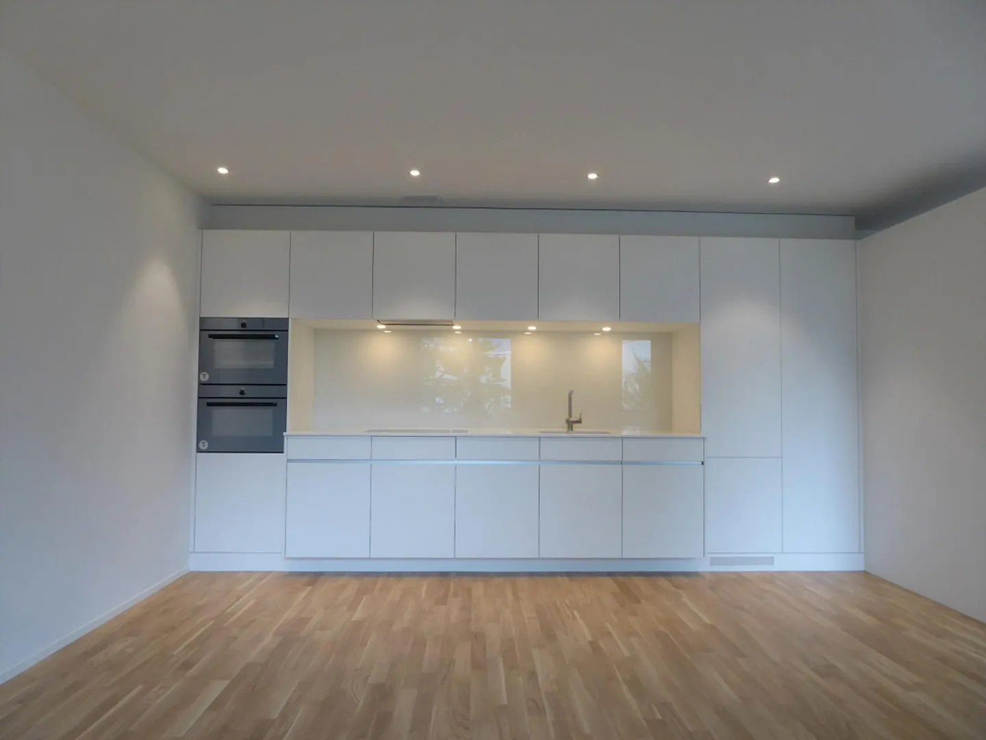 Modern 2.5-room apartment in a quiet environment - Photo 1 of 9