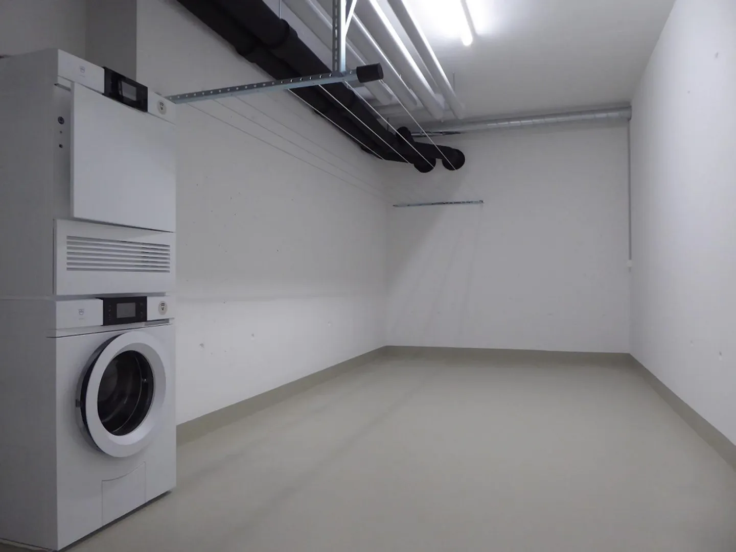 Modern 2.5-room apartment in a quiet environment - Photo 7 of 9