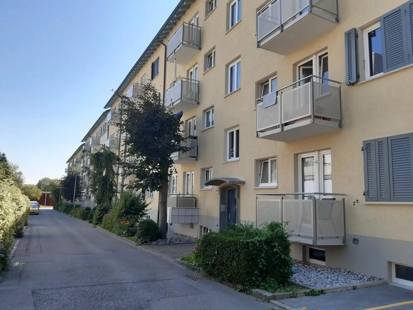 Appartement 2 pièces dans un emplacement verdoyant - Photo 1 sur 8