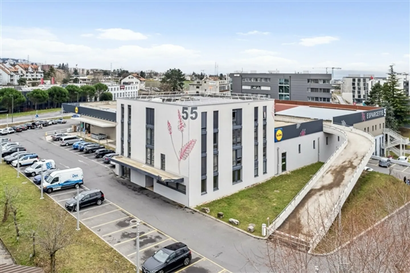 Studio leggero ben posizionato di circa 82m² a Crissier - Foto 3 di 5