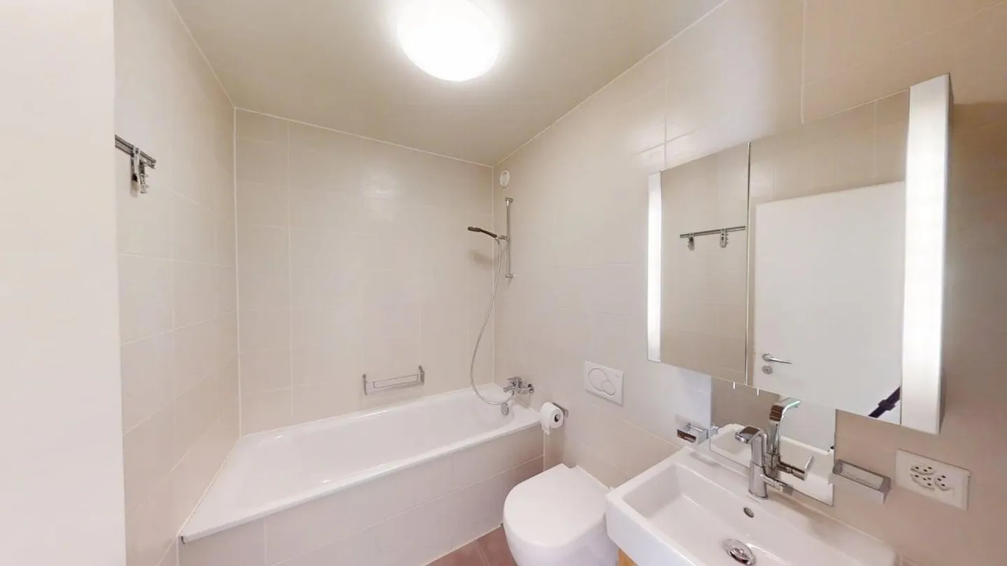 Superbo appartamento di 5 stanze con grande balcone di 40m2 - Foto 8 di 12