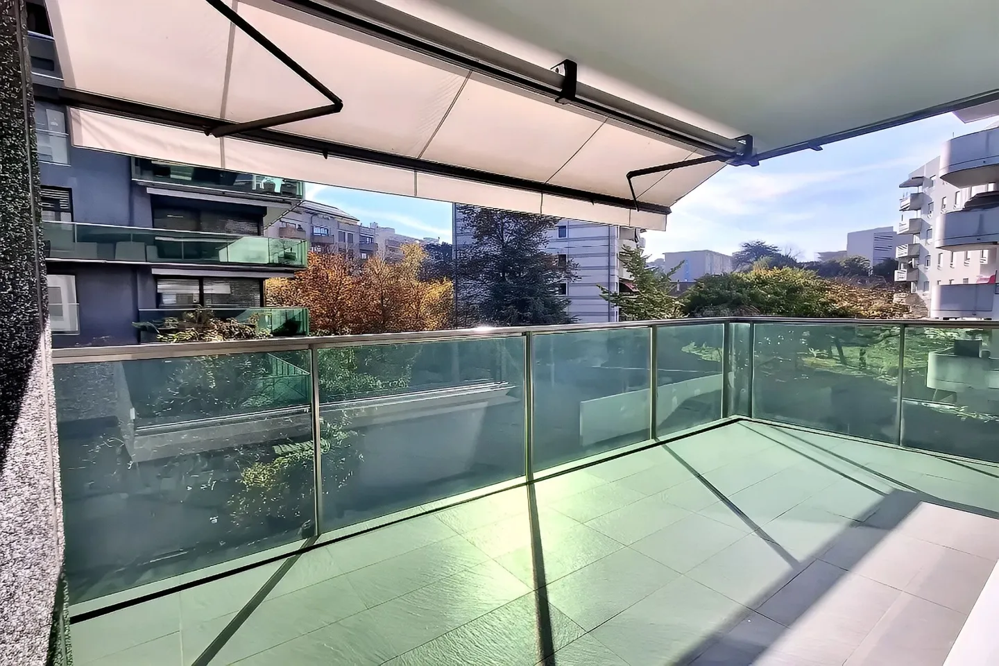 Superbo appartamento di 5 stanze con grande balcone di 40m2 - Foto 12 di 12