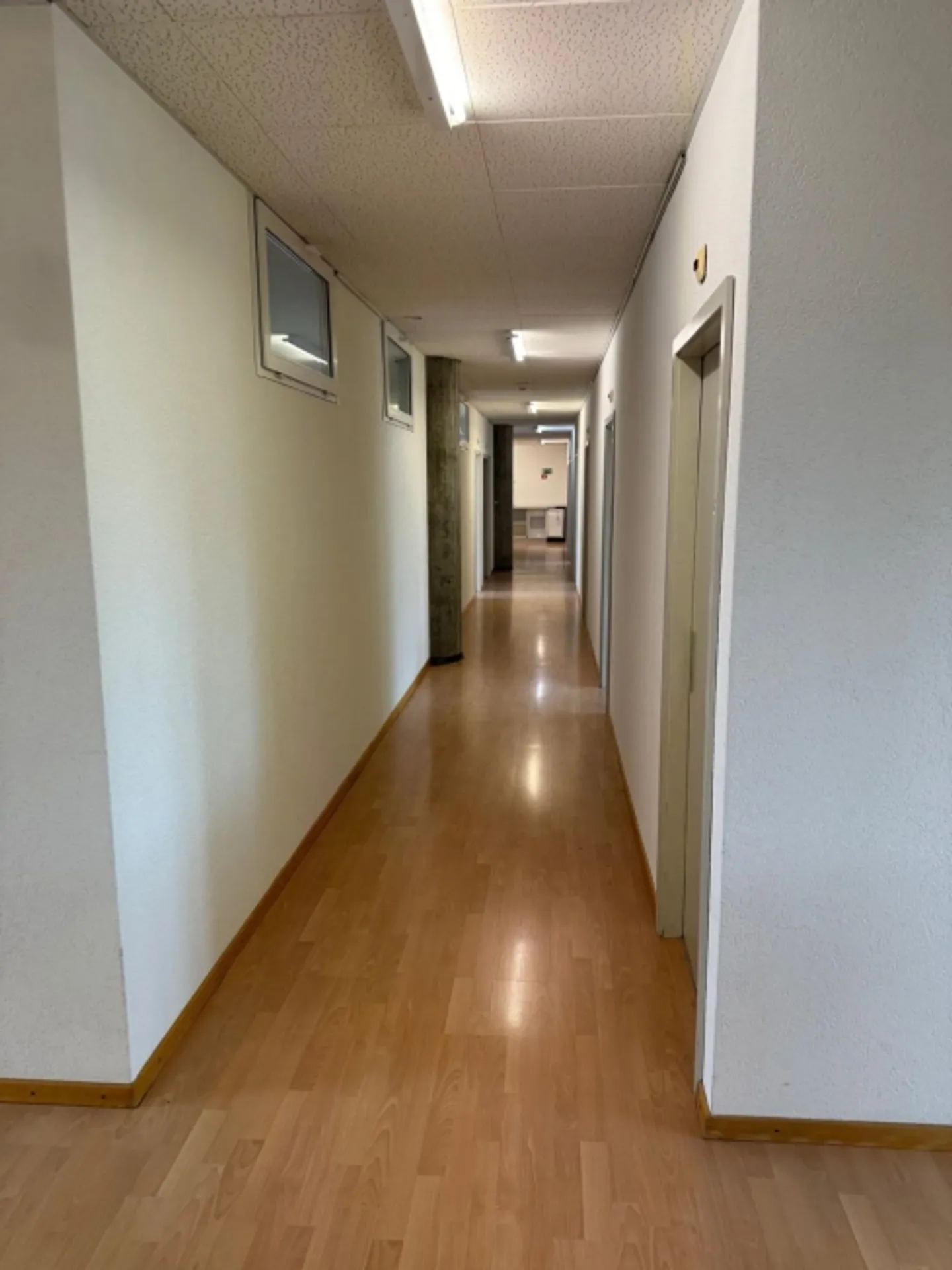 «Moderne Büro-/Gewerbefläche in Muttenz zu vermieten - 400m² (Farnsburgerstrasse 8)» - Foto 8 von 9