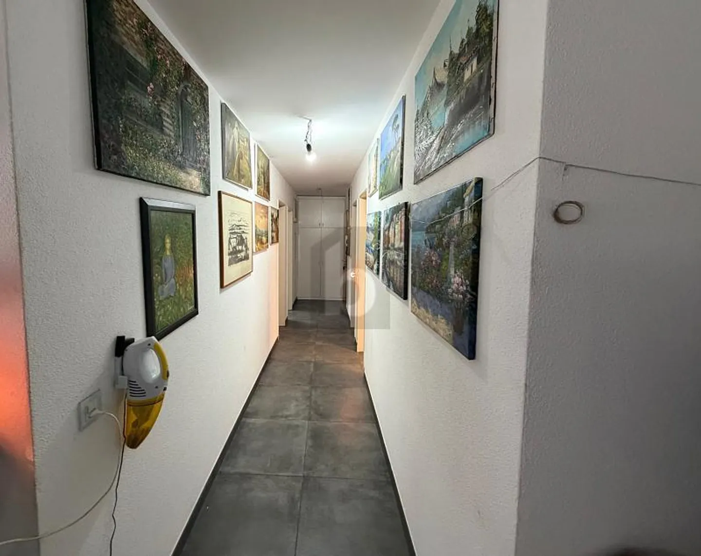 SPACIEUX AVEC JARDIN - Photo 2 sur 3