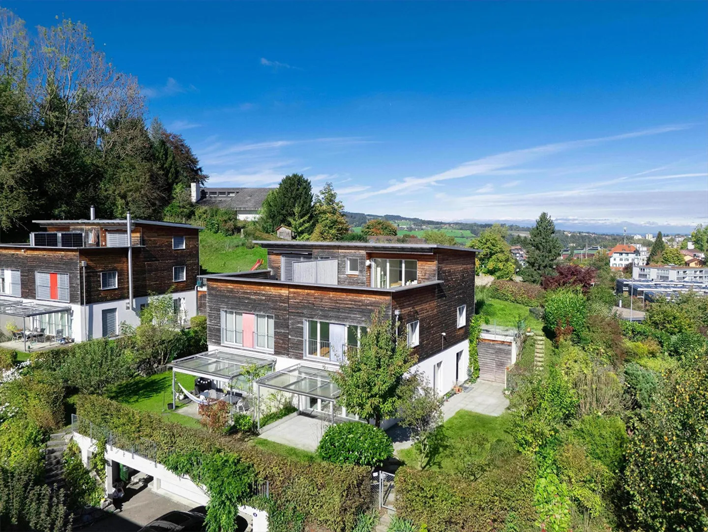 Stylish semi-detached single-family house with garage - Photo 1 of 10