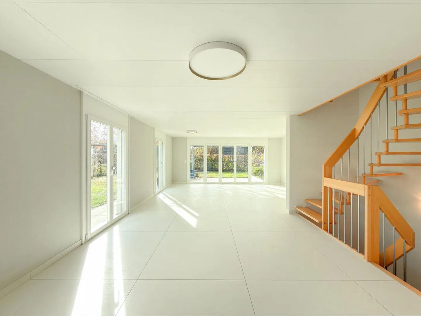 Stylish semi-detached single-family house with garage - Photo 4 of 10