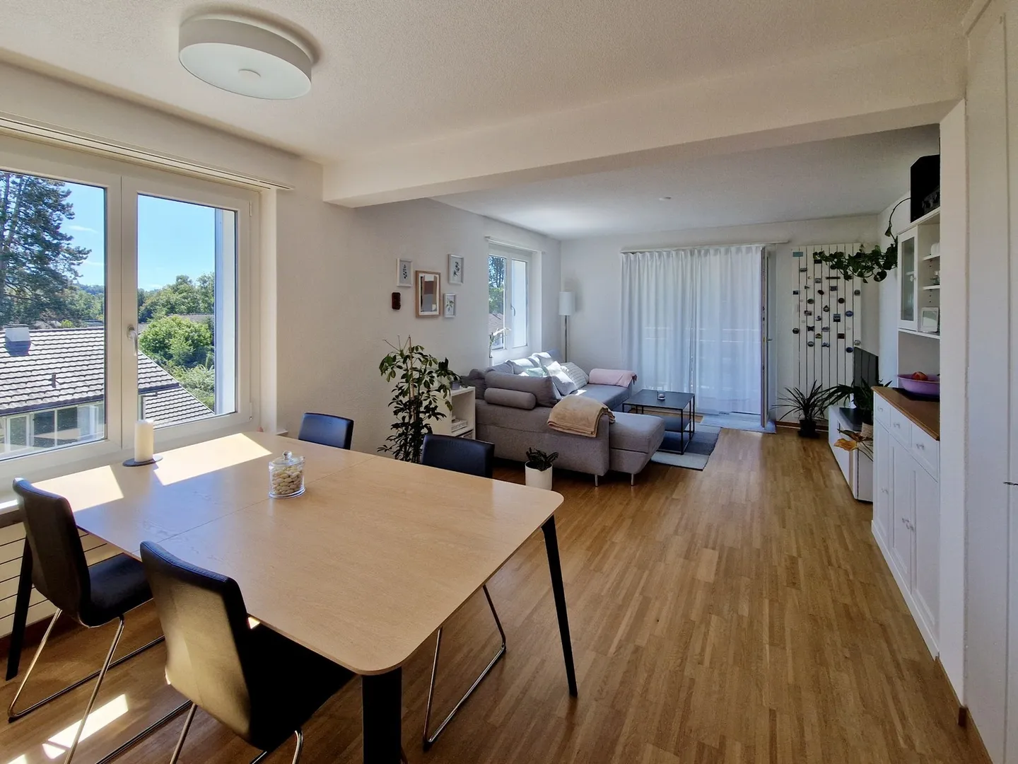 Appartement lumineux de 3,5 pièces en périphérie - Photo 1 sur 7