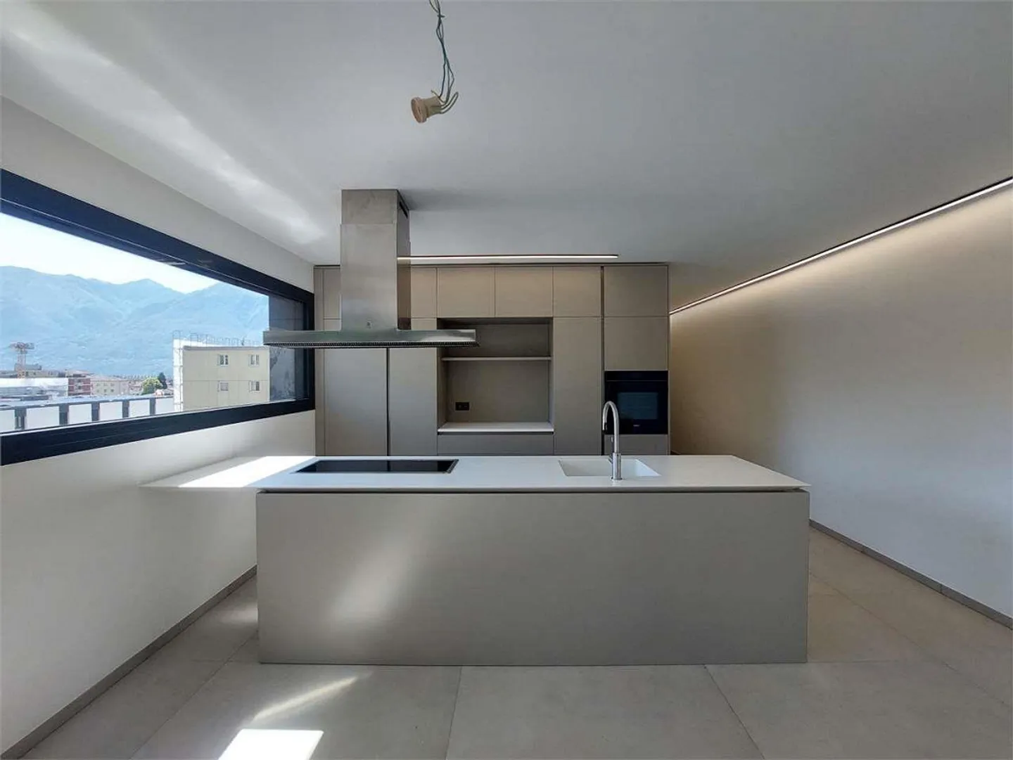 Ref. 2640 Locarno neu 2.5 Zimmer mit Terrasse - Foto 2 von 8