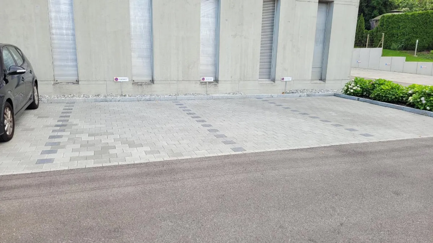 «Parkplatz» - Foto 1 von 2