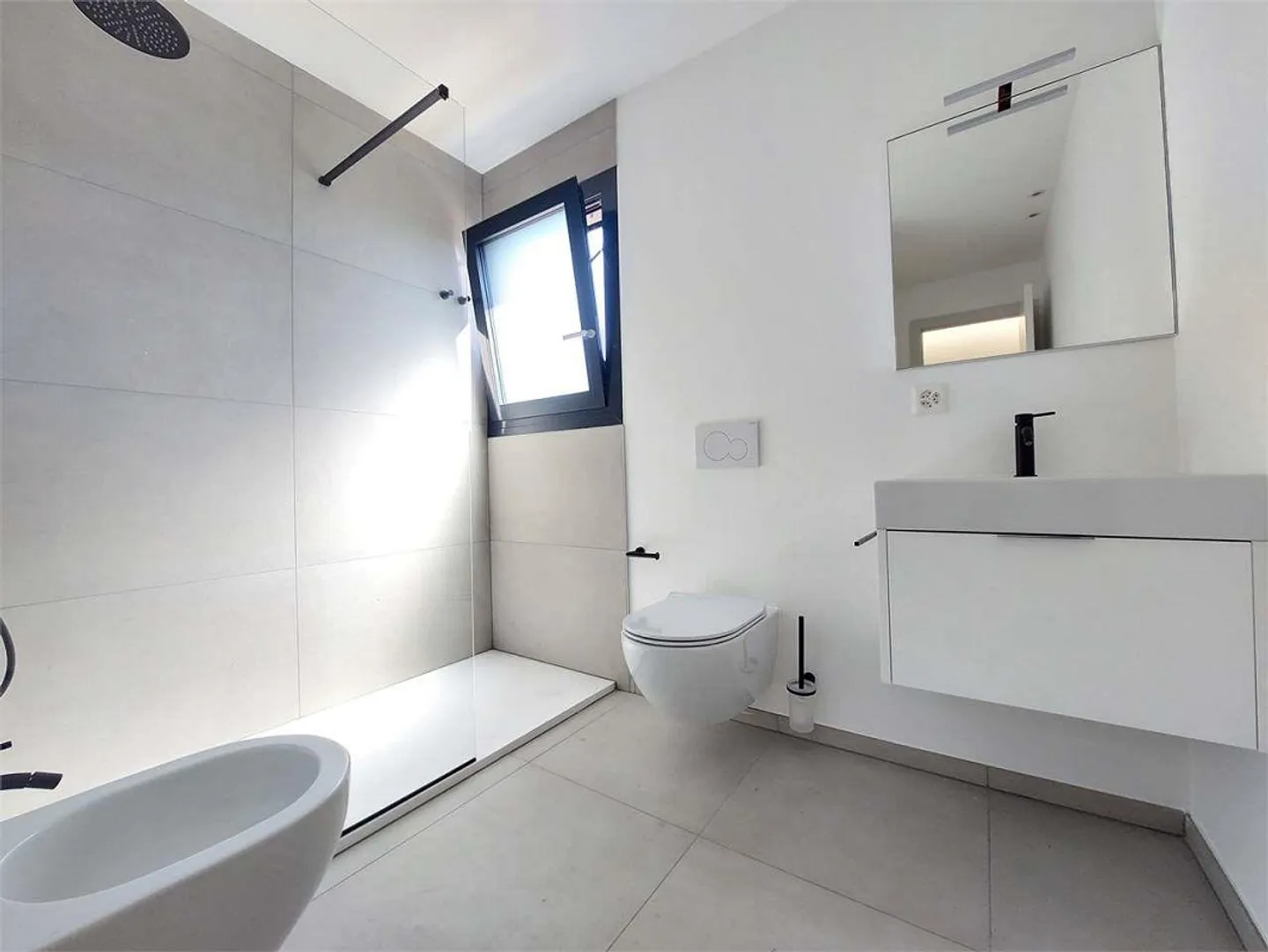 Ref. 2640 Locarno neu 2.5 Zimmer mit Terrasse - Foto 8 von 8