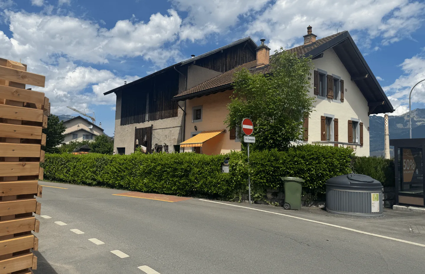 Sviluppatore di opportunità – Fattoria abitabile + Fienile da sviluppare – Collombey - Foto 2 di 8