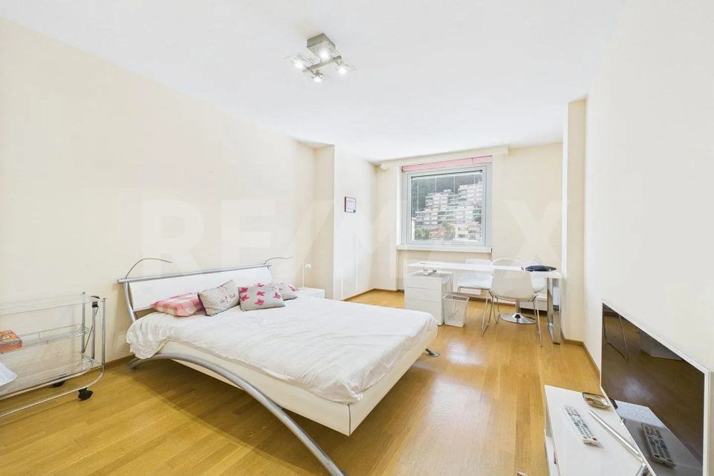 Lugano Cassarate Élégant appartement de 3 ½ pièces, rénové et à quelques pas du lac - Photo 5 sur 13