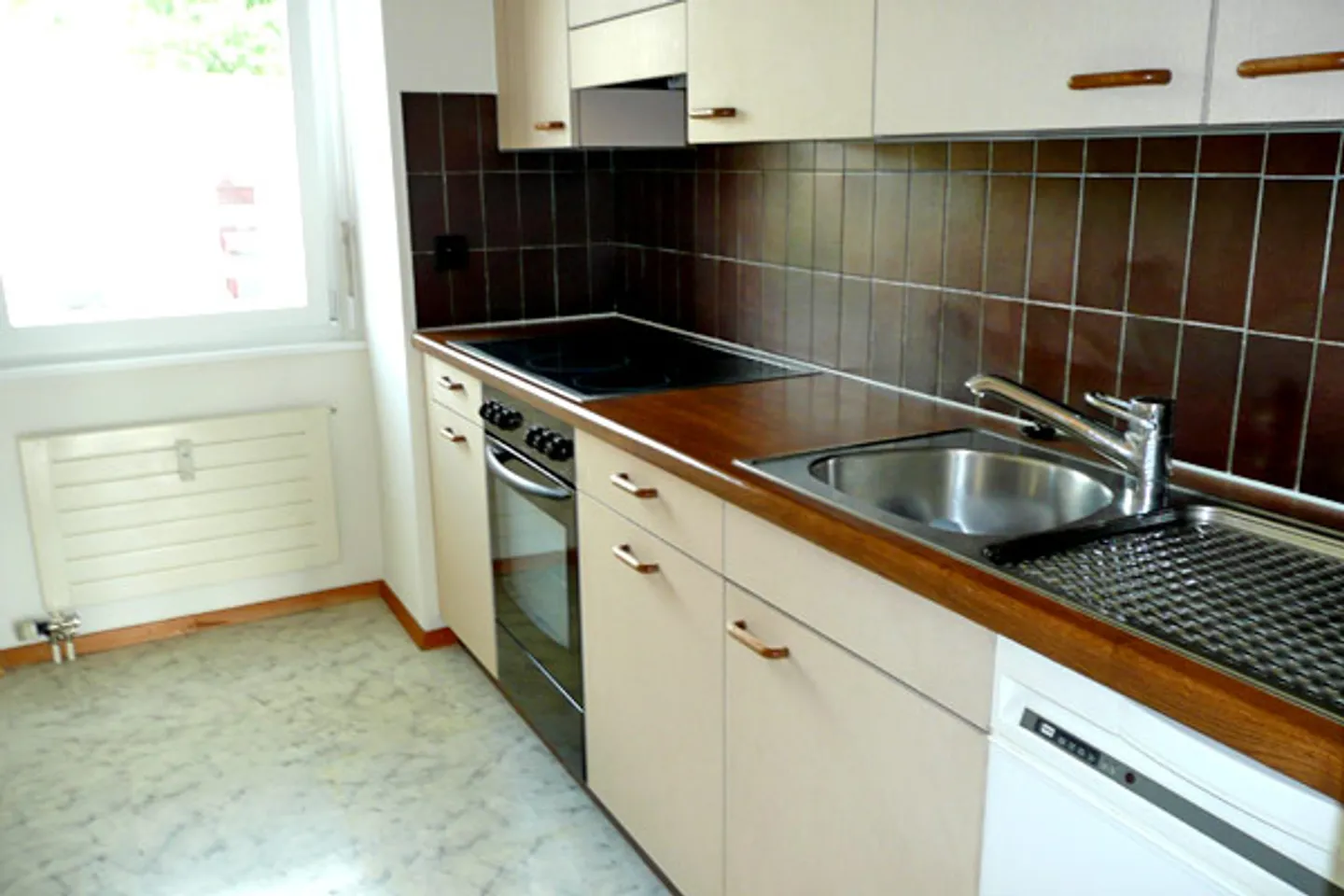 3.5-room apartment with garden seating area - limited - 31.10.2027 - Photo 6 of 7