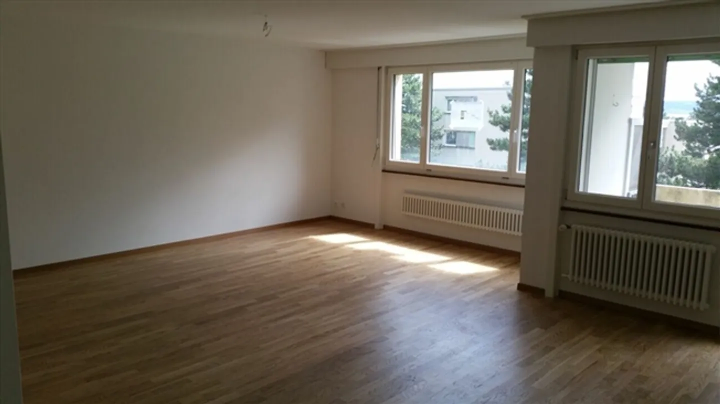Beautiful 3.5-room apartment with large balcony! - Photo 2 of 12