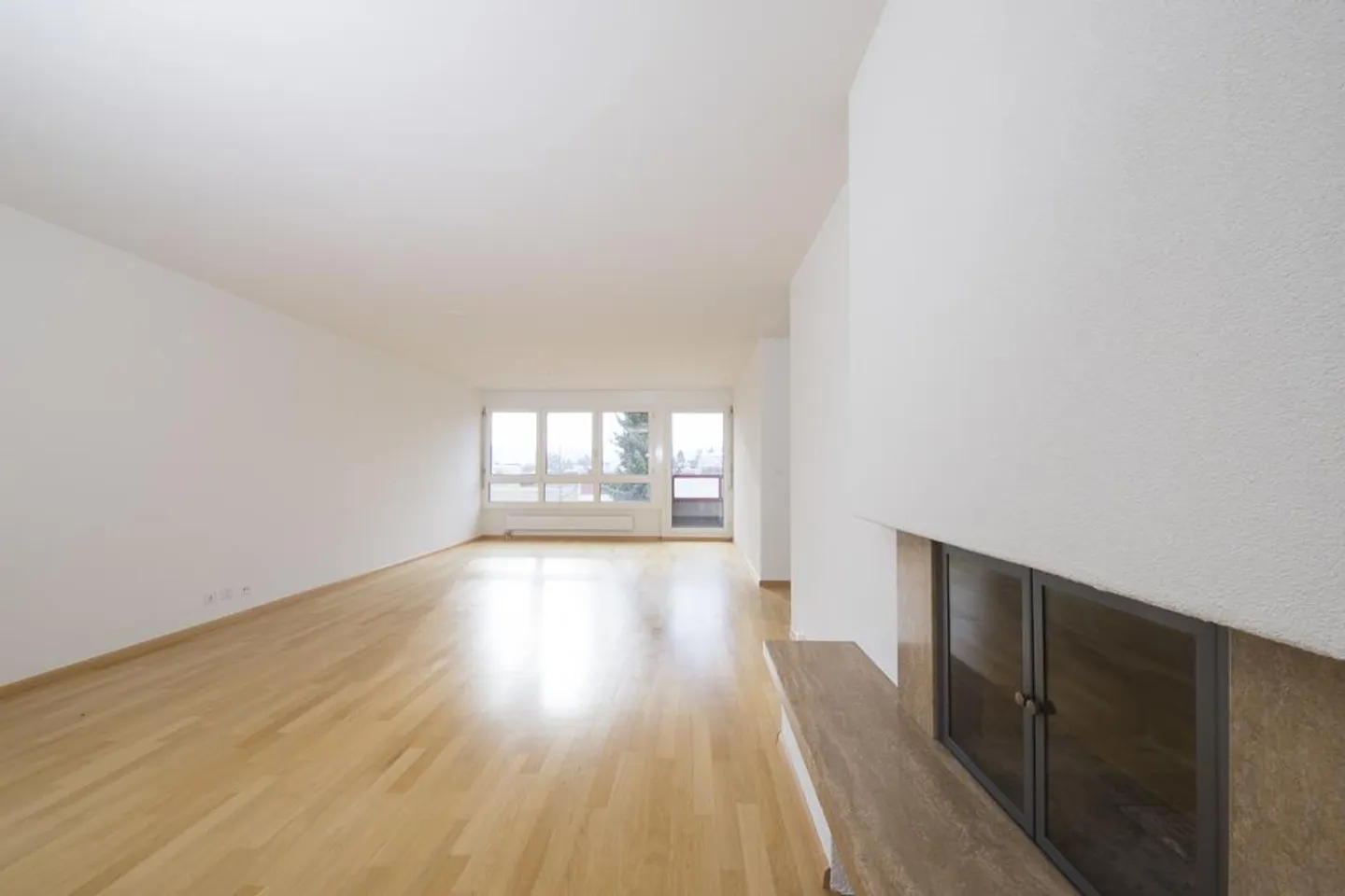 Appartement spacieux de 3,5 pièces avec cheminée - Photo 6 sur 12
