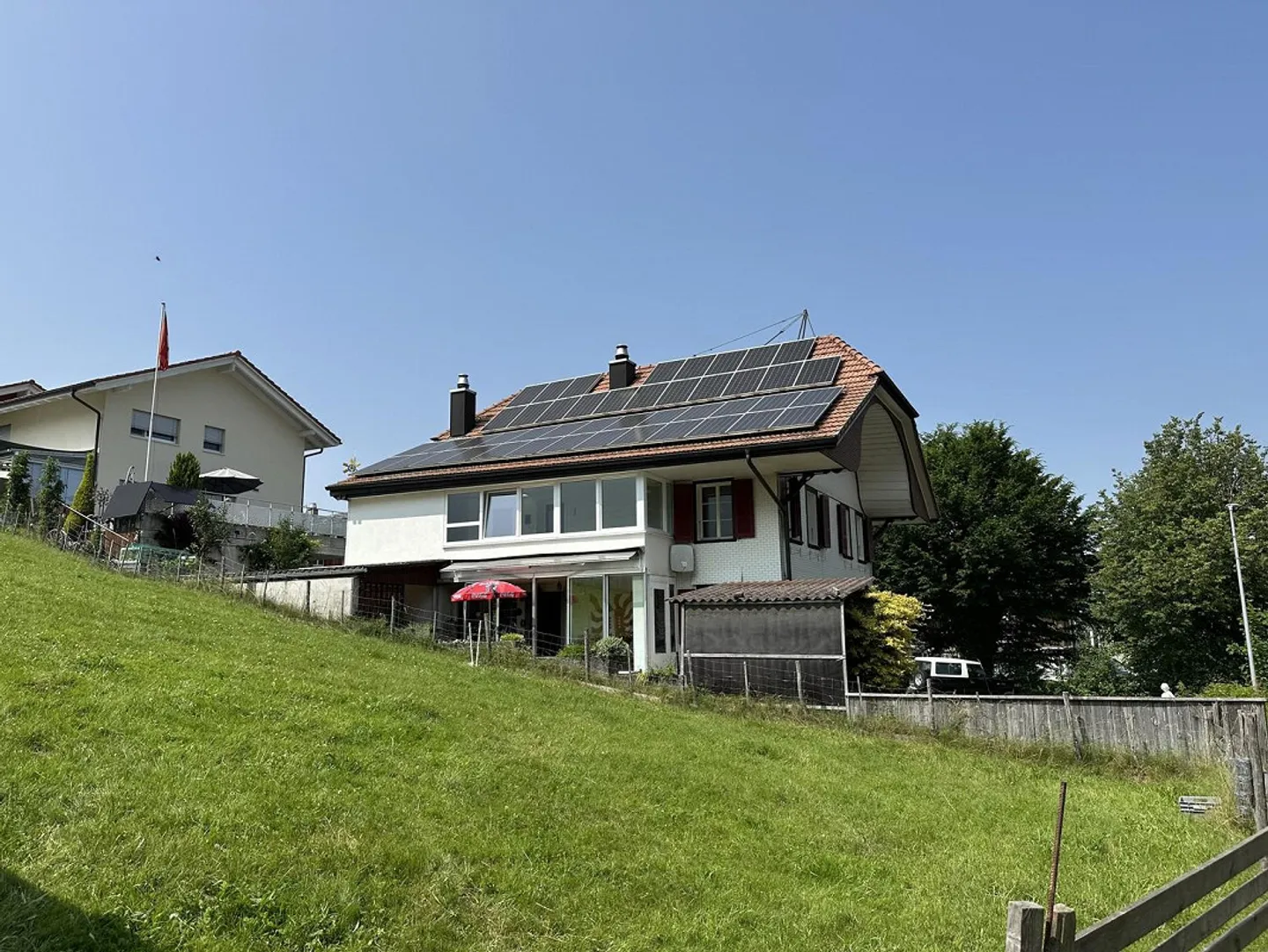 2-Familienhaus in Höfen b. Thun (Stocken-Höfen) - Foto 2 von 13