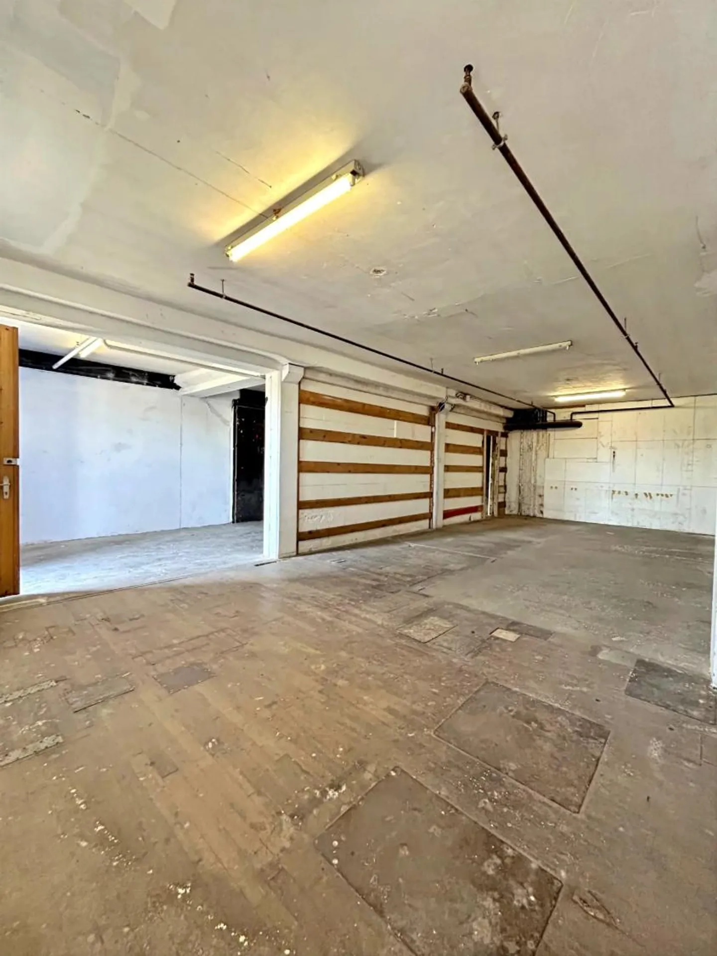 Commercial space 1 room - Photo 1 of 4