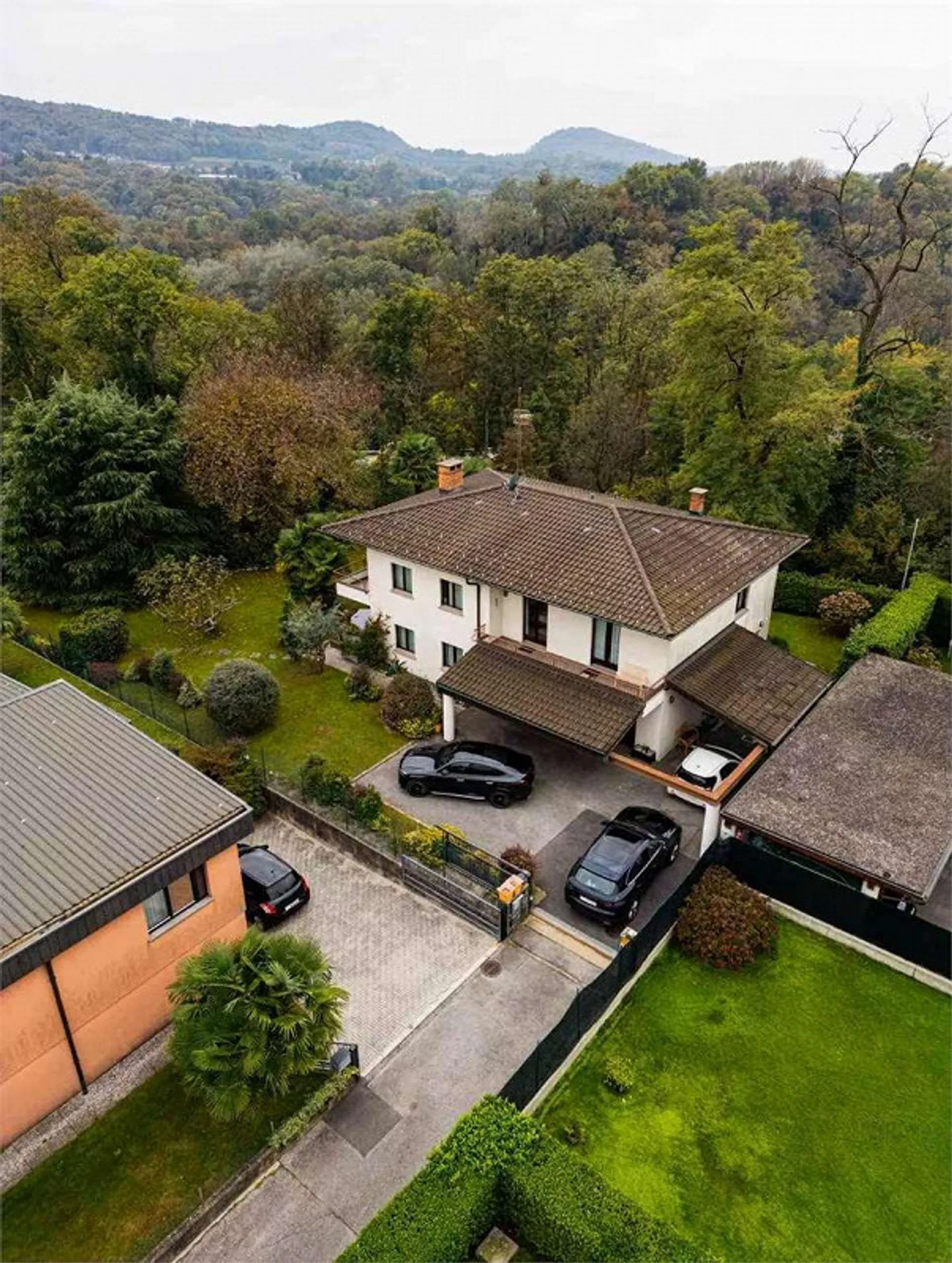 Eleganz und Raum im Herzen von Coldrerio - Foto 7 von 8