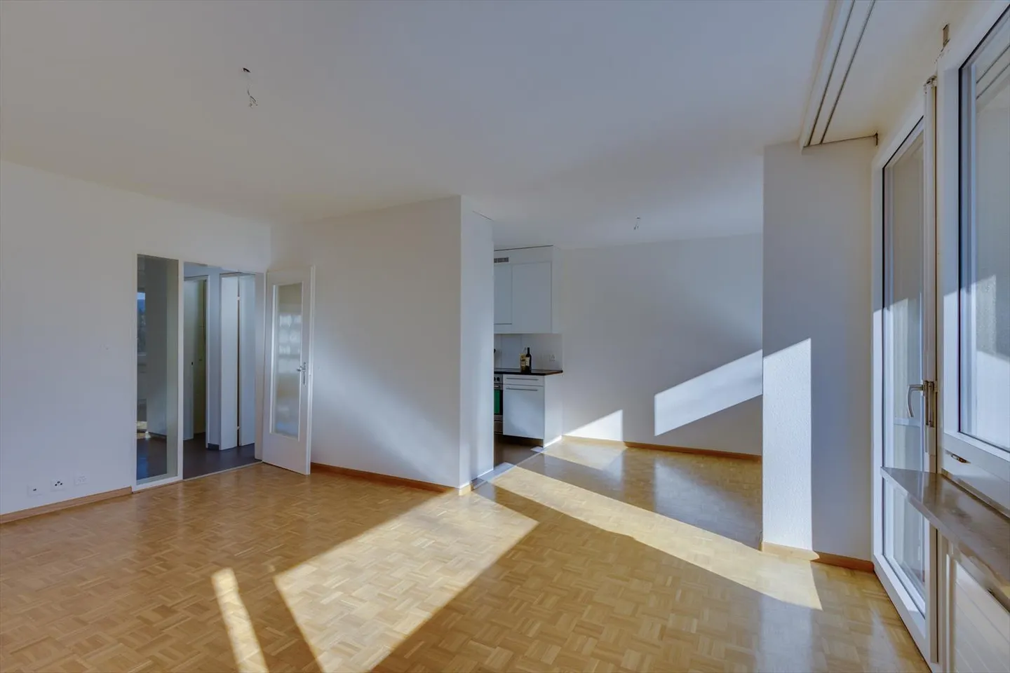 Moderne und helle 3.5-Wohnung an ruhiger Lage in Birsfelden - Foto 5 von 12