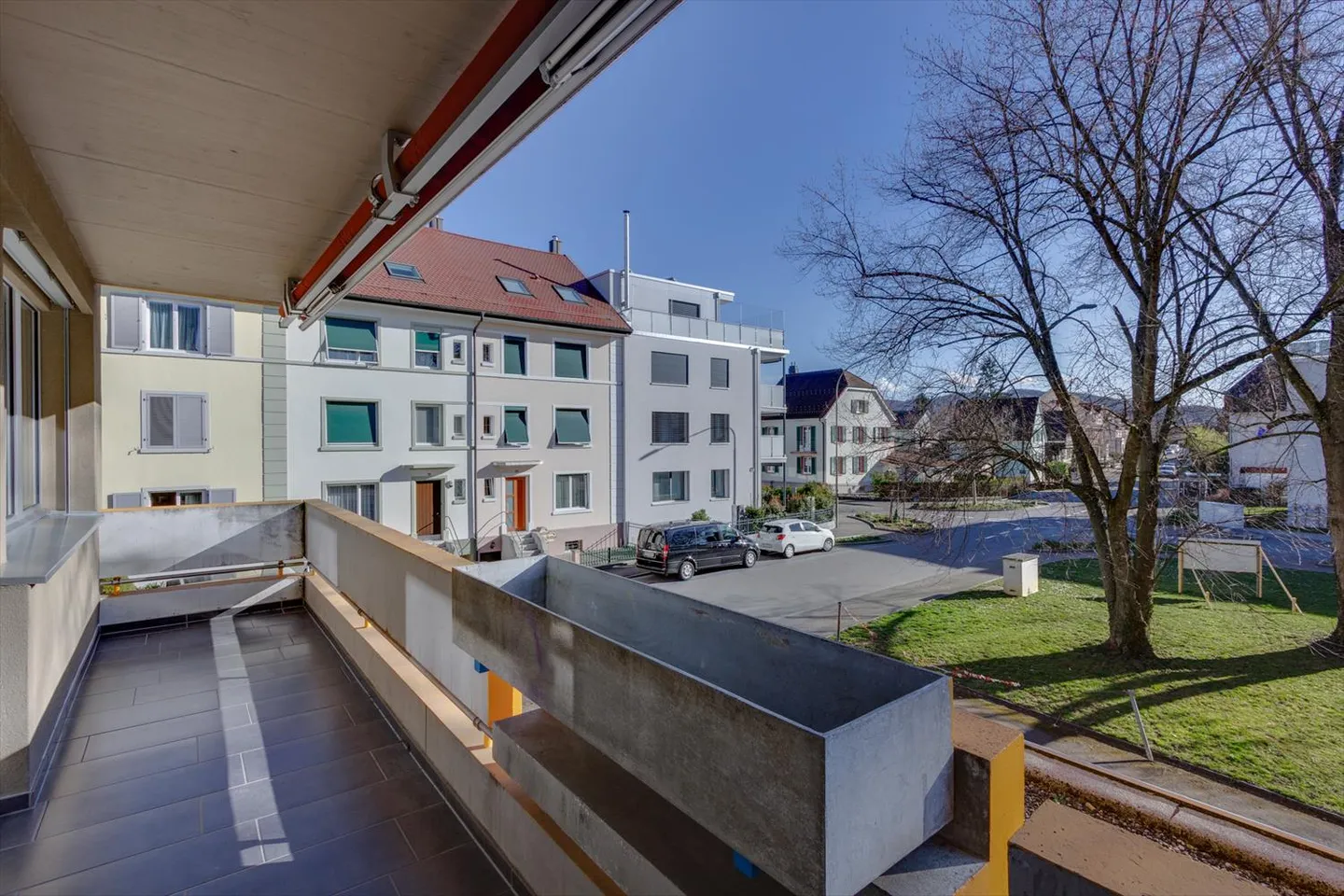 Moderne und helle 3.5-Wohnung an ruhiger Lage in Birsfelden - Foto 7 von 12