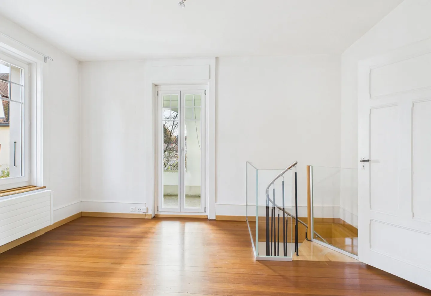 Charming townhouse with two apartments - Photo 10 of 15