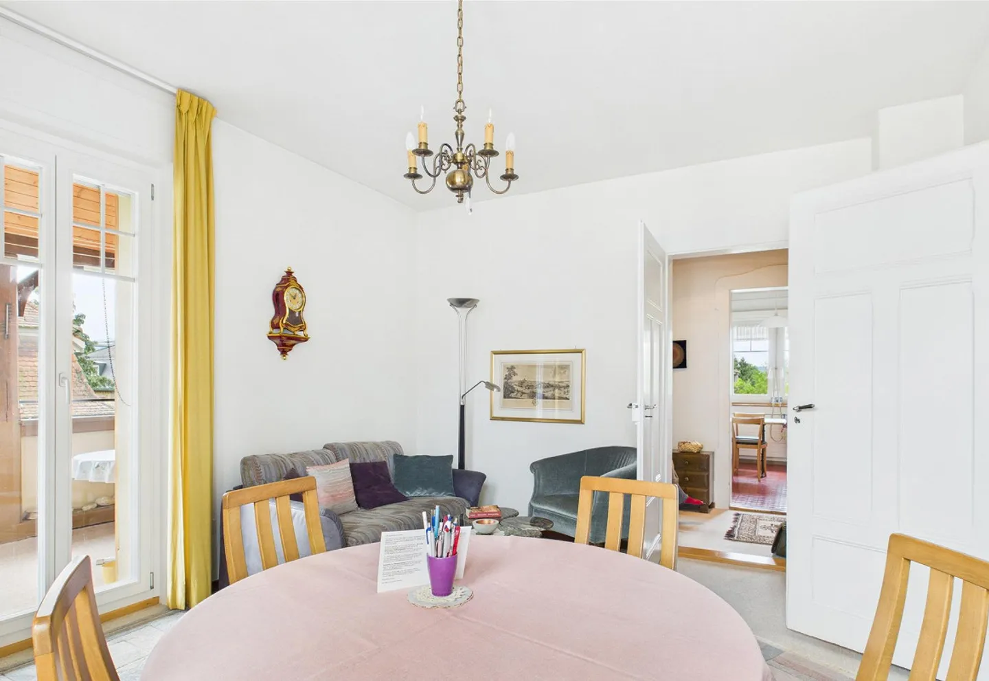 Charming townhouse with two apartments - Photo 13 of 15