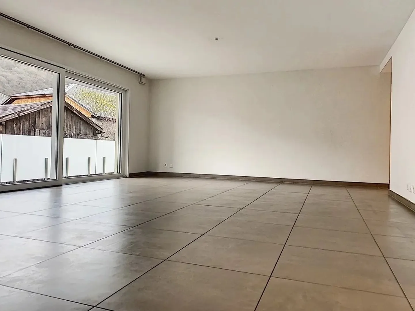 Appartamento 4.5 stanze - Foto 3 di 12