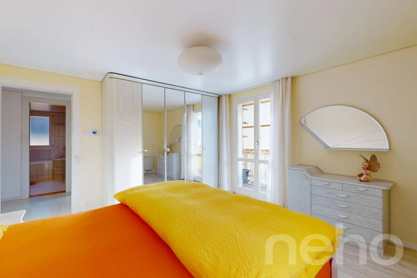 Sonniges Drei-Familienhaus, 2 Gewerberäume und viel Potenzial - Foto 8 von 13