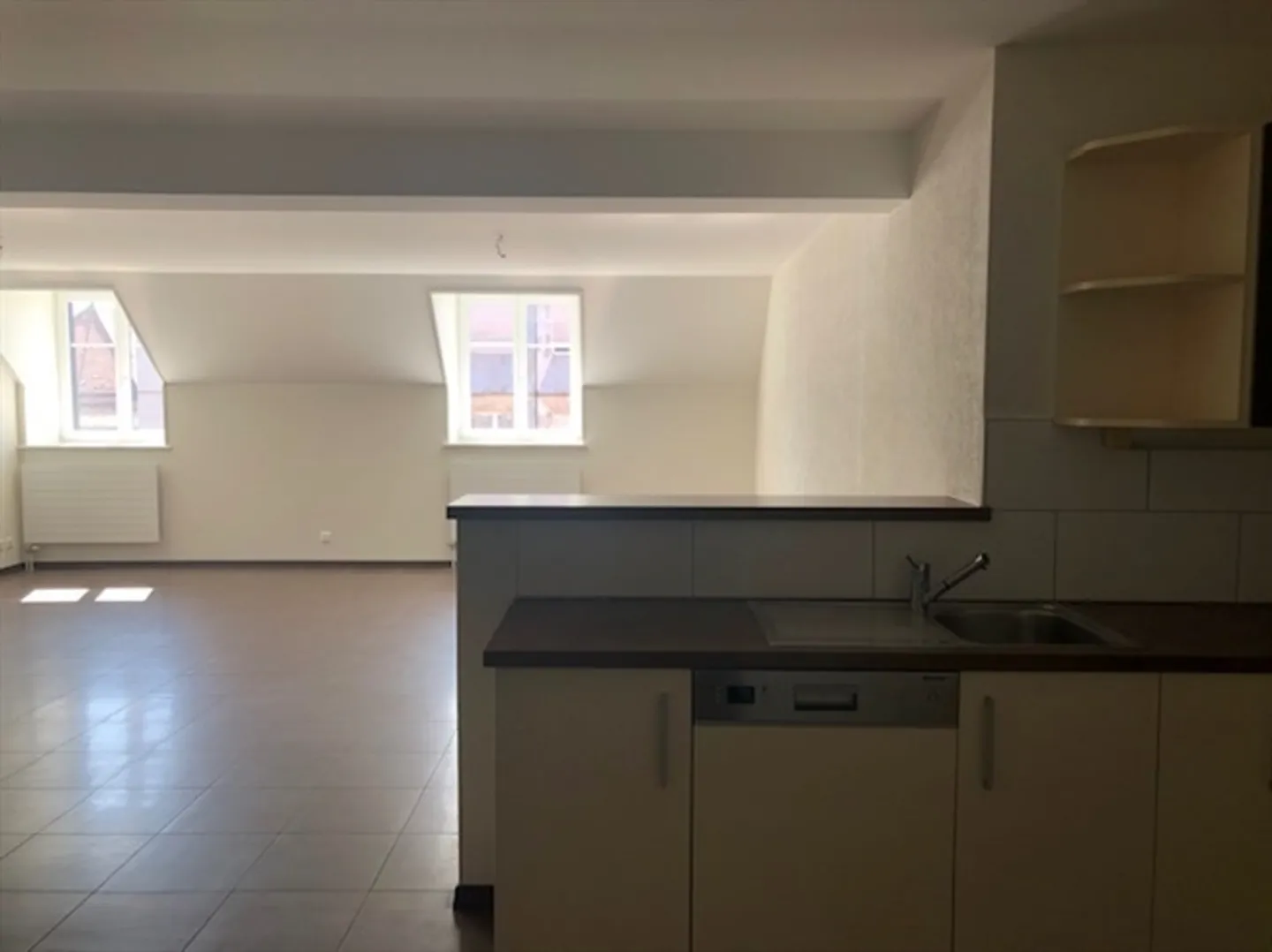 For rent, large 4.5 rooms, Léopold-Robert 56b, La Chaux-de-Fonds - Photo 2 of 9