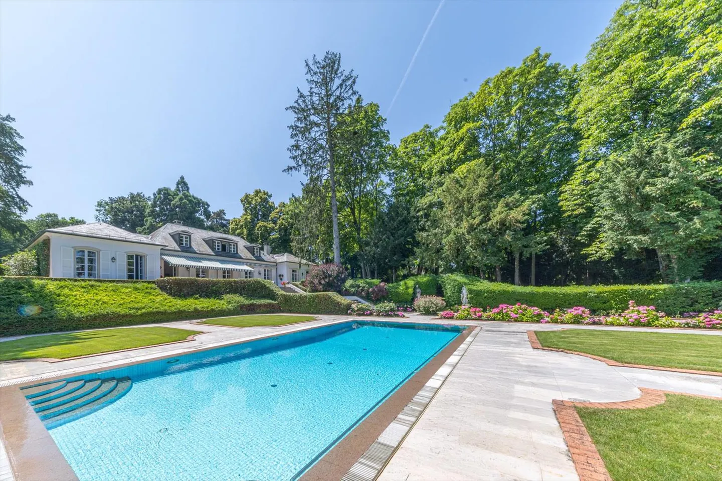 Casa 17 stanze - Foto 1 di 3