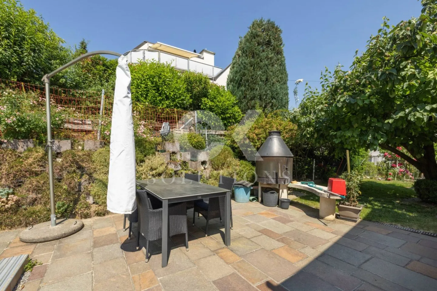 A House in a Prime Location, Great Views, Character and Adaptation Options - Photo 5 of 13