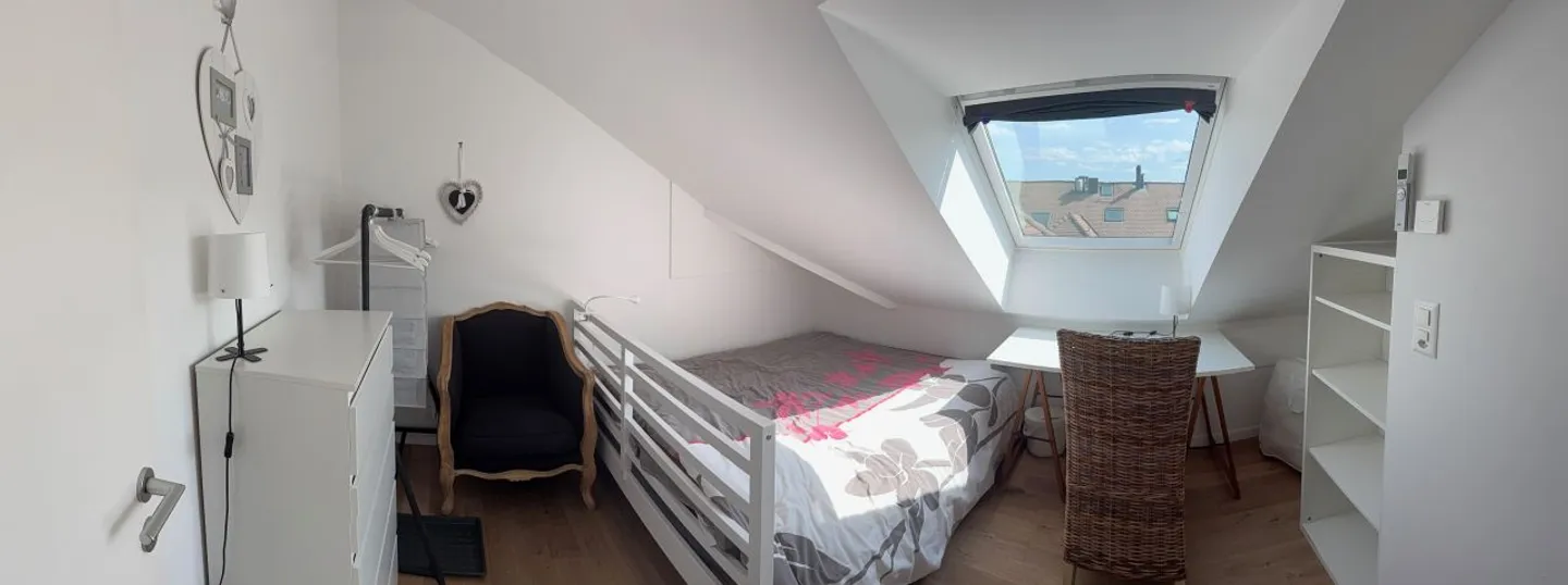 Schönes Dachgeschoss-Apartment 4,5 Zimmer / 3 Schlafzimmer / Garten in Founex - Photo 5 of 12