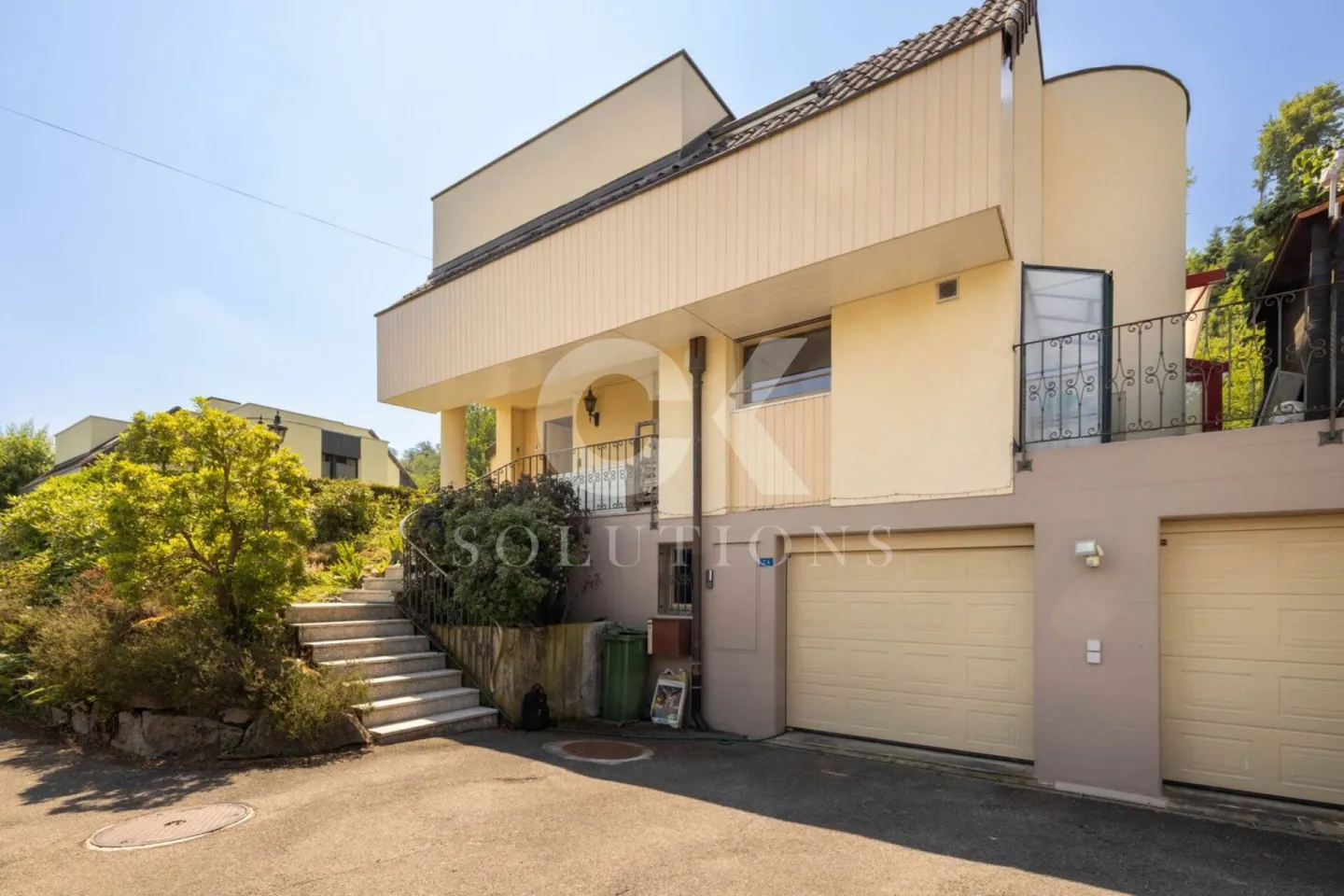 A House in a Prime Location, Great Views, Character and Adaptation Options - Photo 6 of 13