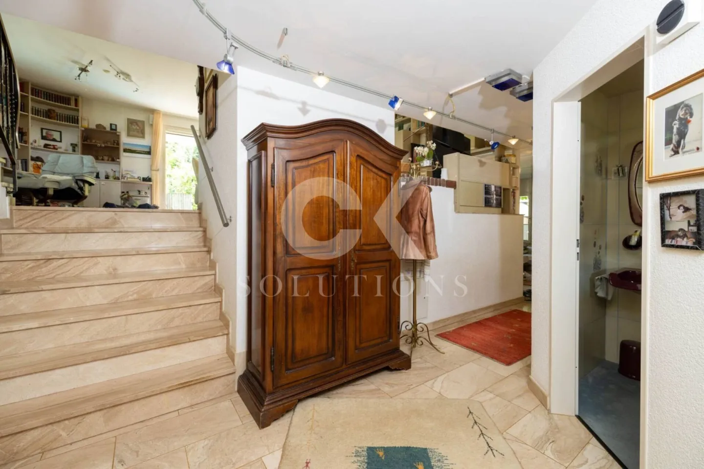 A House in a Prime Location, Great Views, Character and Adaptation Options - Photo 7 of 13