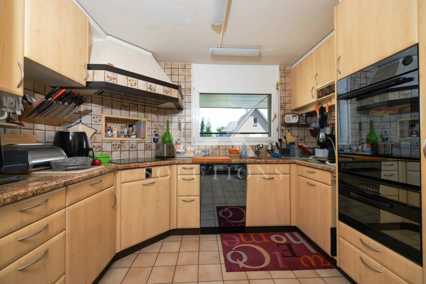 A House in a Prime Location, Great Views, Character and Adaptation Options - Photo 8 of 13