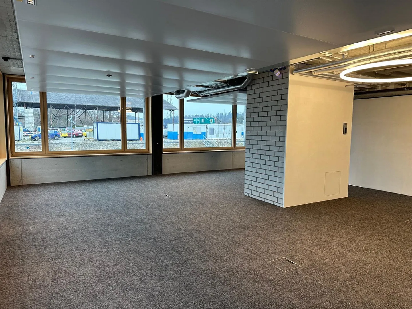 Office Space in Attractive New Building - Photo 2 of 7
