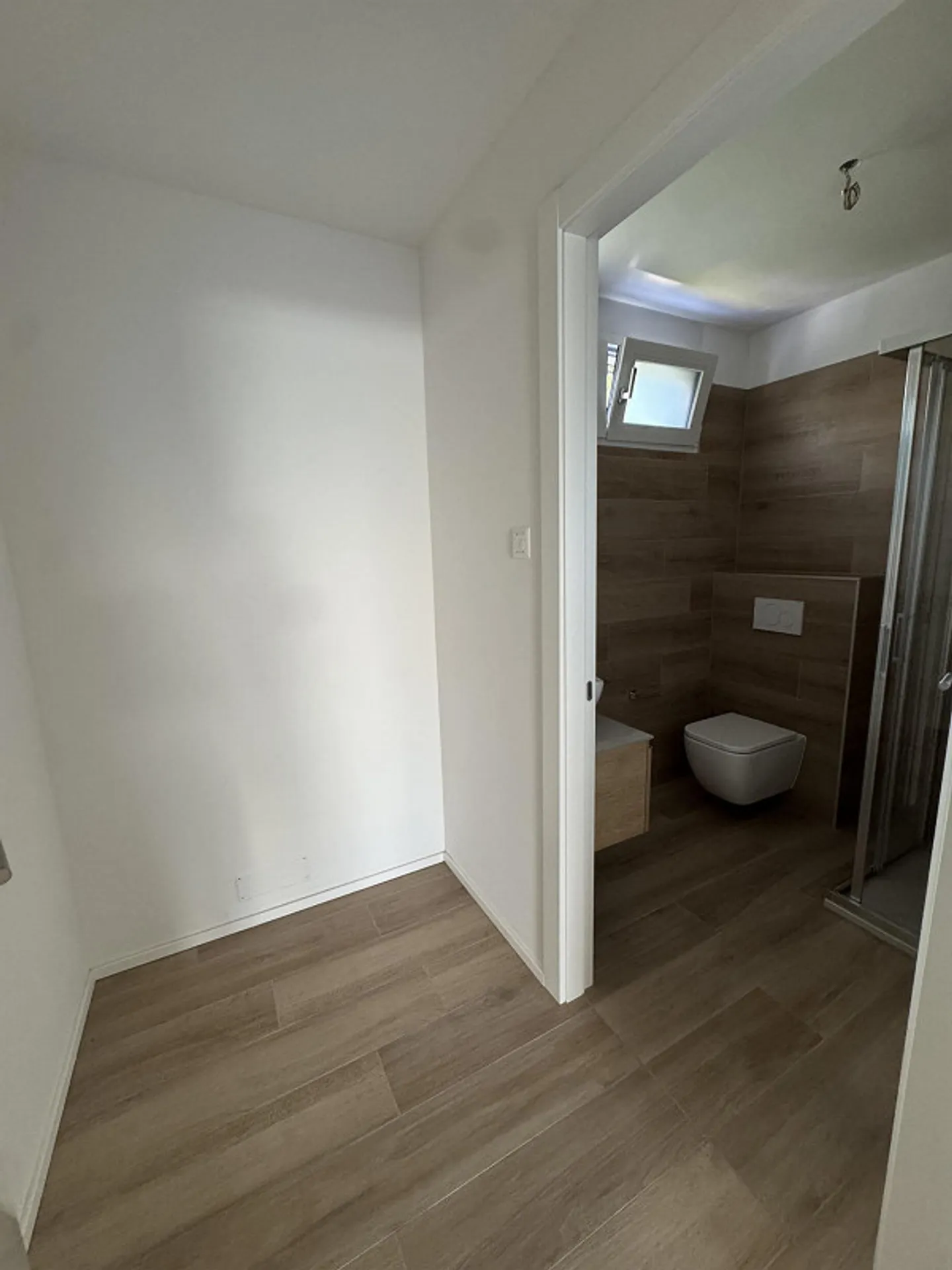 OFFICES facing the street - in New Residence in Pregassona - Modern Luxury and Comfort - parking space - Photo 8 of 25