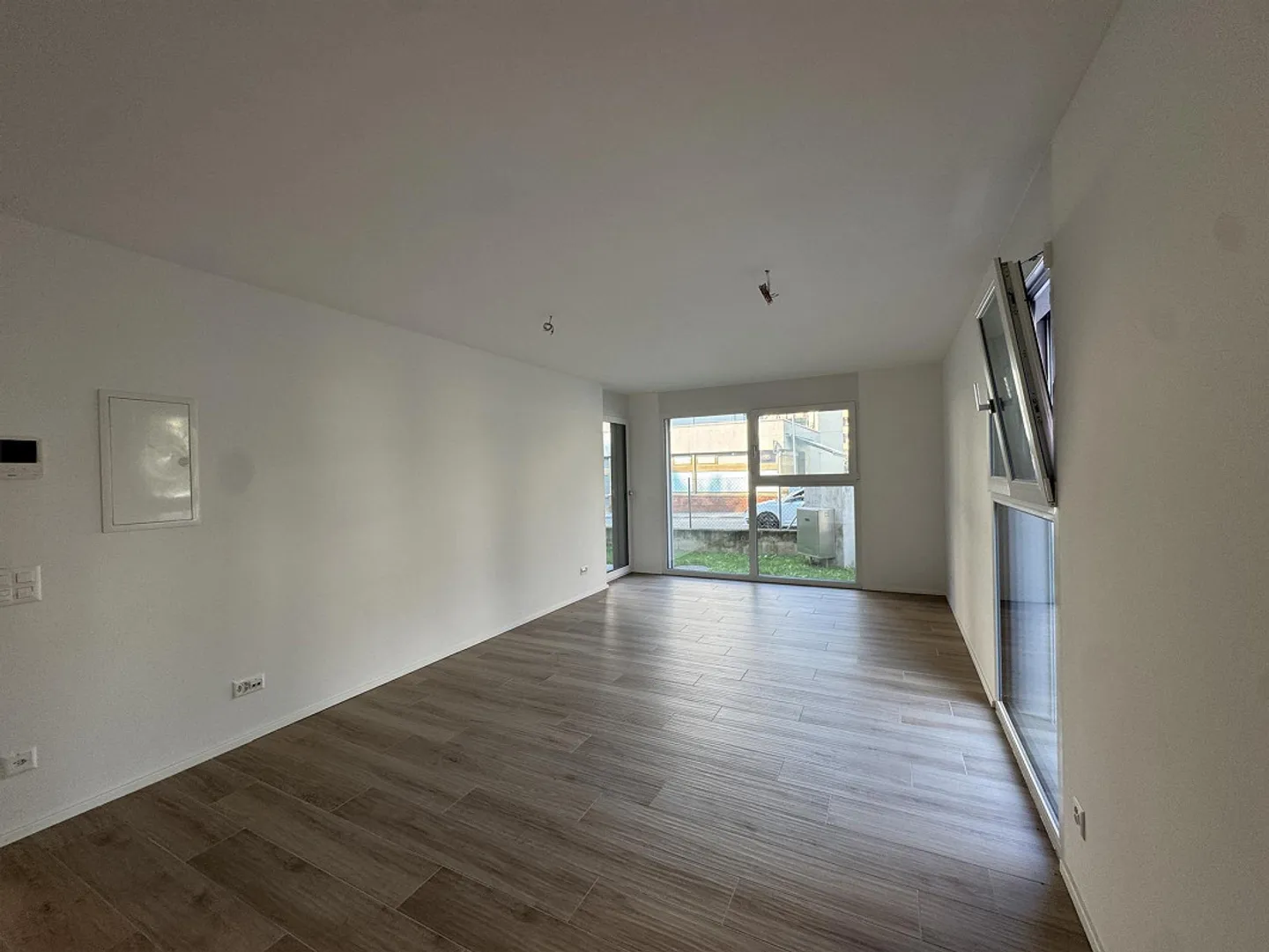 OFFICES facing the street - in New Residence in Pregassona - Modern Luxury and Comfort - parking space - Photo 10 of 25