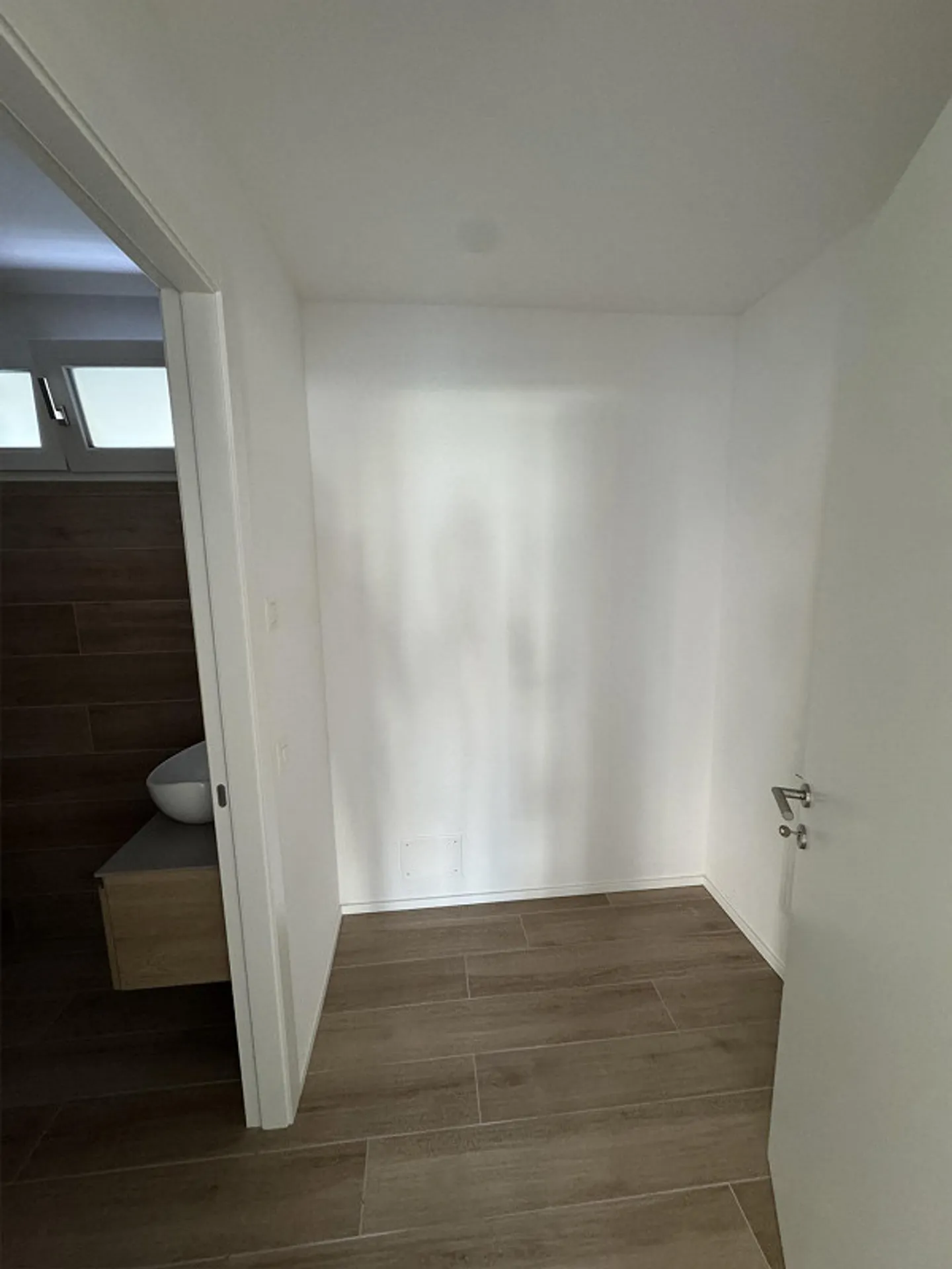 OFFICES facing the street - in New Residence in Pregassona - Modern Luxury and Comfort - parking space - Photo 13 of 25