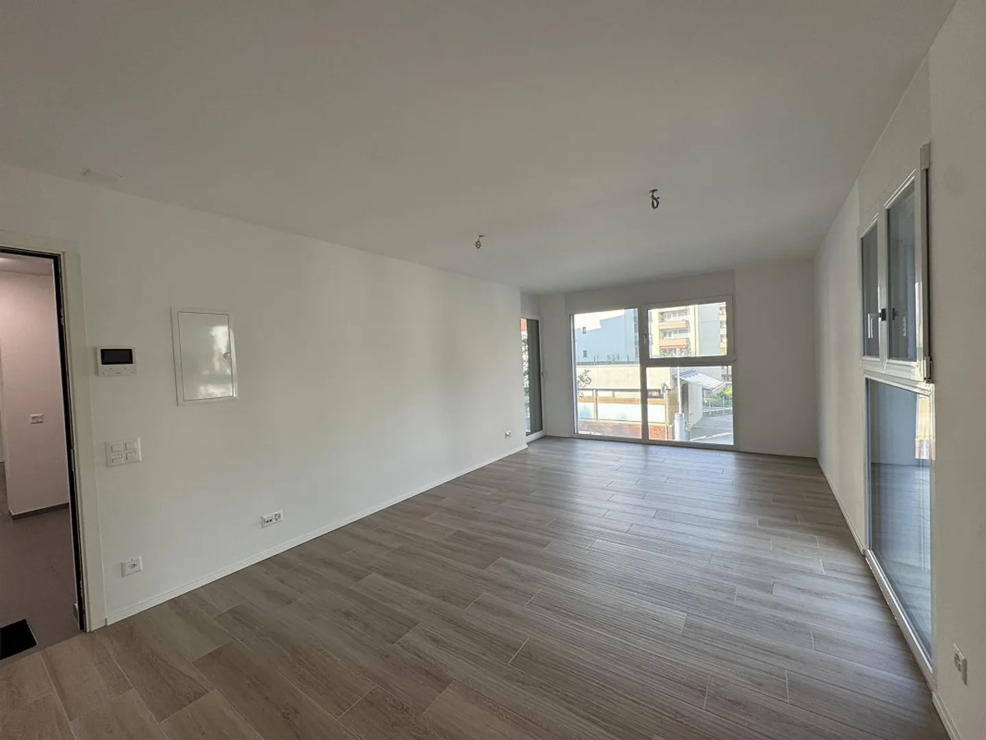 OFFICES facing the street - in New Residence in Pregassona - Modern Luxury and Comfort - parking space - Photo 16 of 25