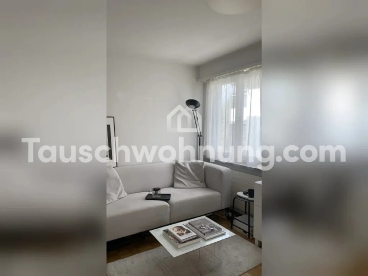[APPARTAMENTO IN SCAMBIO] Luminoso appartamento di 1 stanza con cucina separata - Foto 2 di 5